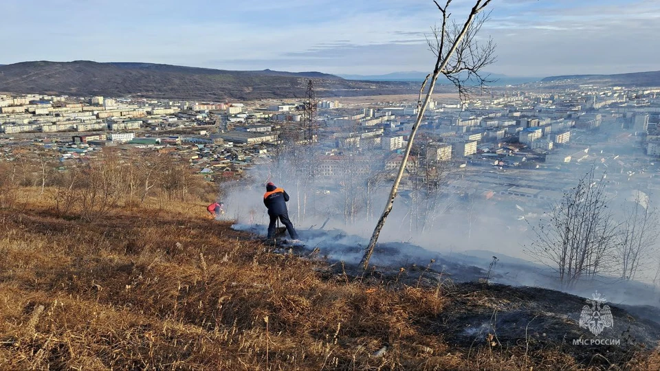 В Магадане пожарные спасли от огня более 10 жилых домов Фото: МЧС Магаданской области