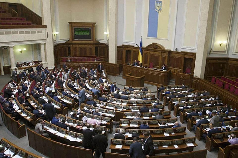Рада сняла с рассмотрения законопроект о лишении русского языка защиты