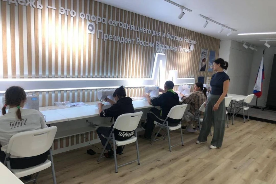 Помимо ремонта в помещении появились новая аппаратура, технические приспособления для мастерских, компьютерная техника и мебель.