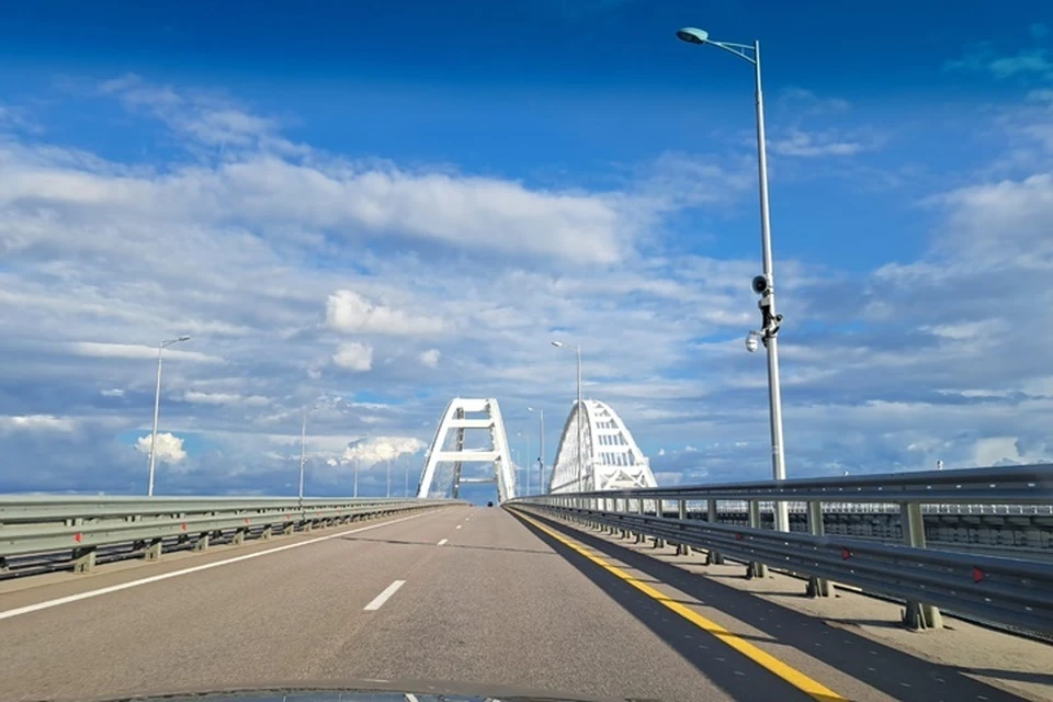 Крымский мост будет закрыт для электромобилей