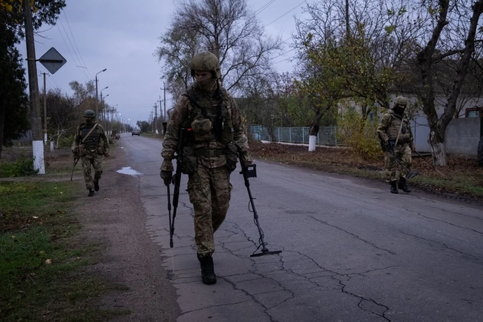 Саперы Росгвардии постоянно прочесывают дороги региона в поисках мин. Фото: управление Росгвардии по ЗО