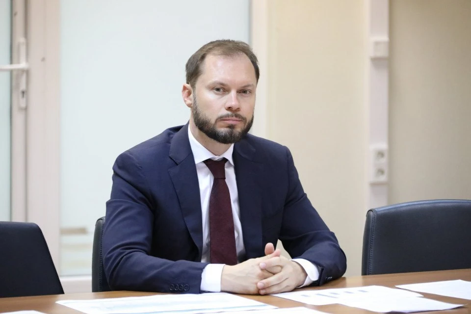 Виталий Королев имеет 3 высших образования, в том числе юридическое и экономическое. Фото: ФАС России.