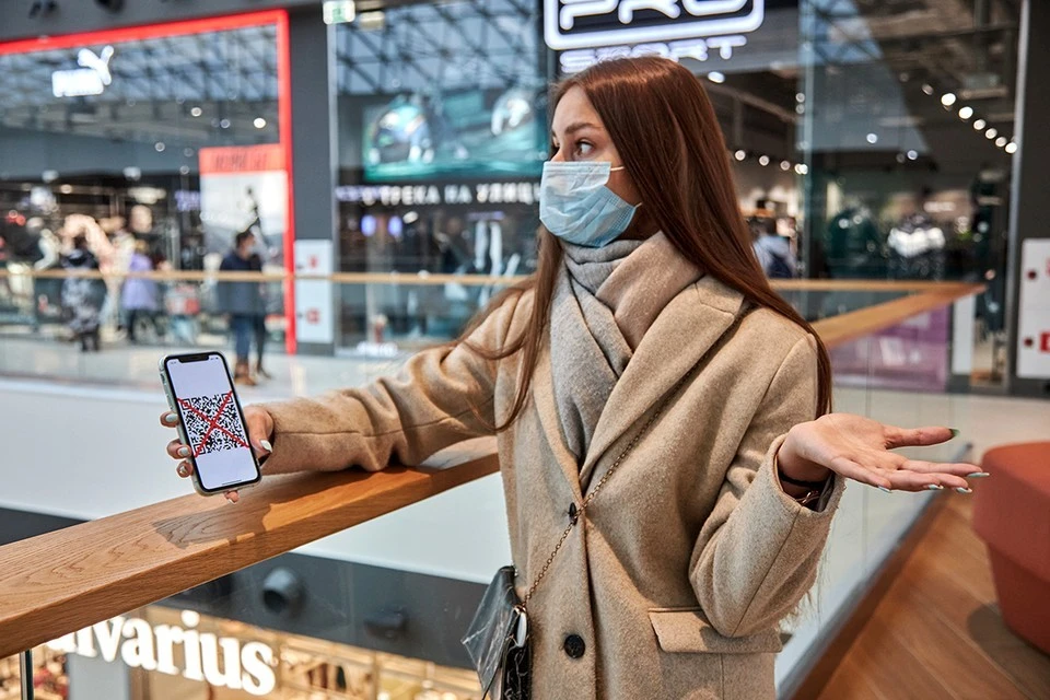 Юрист Негробова: мошенники размещают в рекламе фейковые QR-коды