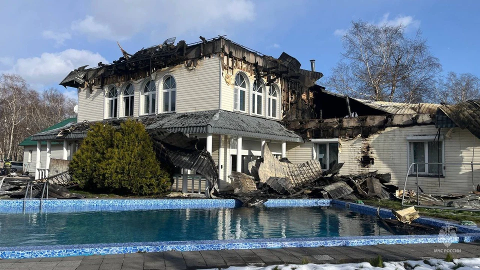 Пожар в загородной усадьбе на Камчатке полностью потушили Фото: МЧС Камчатки