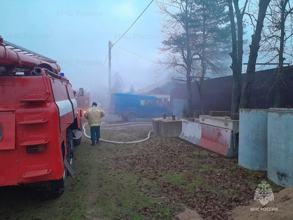 Фото с места пожара.