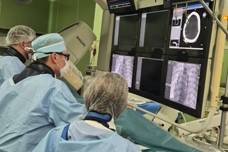 Пока что парень находится в тяжелом состоянии. Фото: t.me/spbgpmu_press