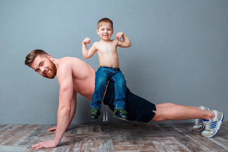 «Не только гены и воспитание»: ученые открыли неожиданный способ передачи черт родителей детям