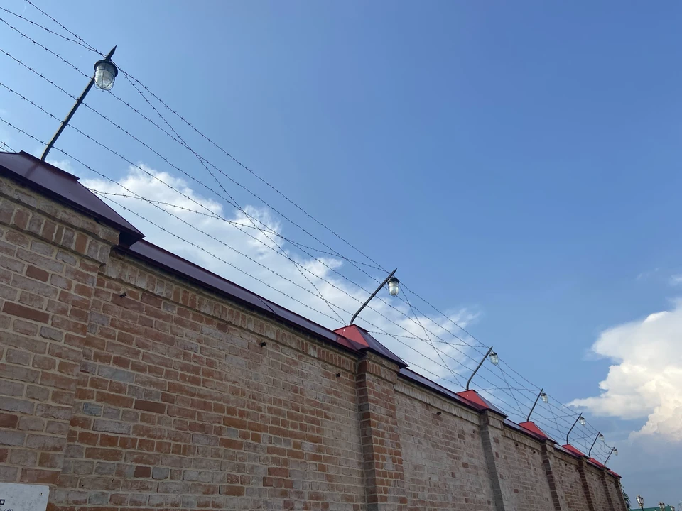 Учительница из тюменской школы избила ученика и получила наказание.