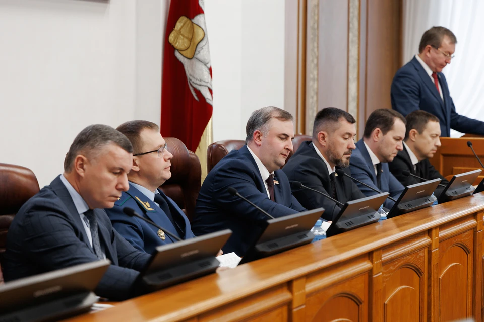 Депутаты приняли поправки в бюджет и уточнили условия получения выплаты на автомобиль участникам СВО. Фото: Олег Татаркин.