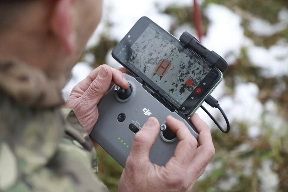 Вражеские БПЛА повредили нефтеперегонные станции в двух округах Ярославского региона.