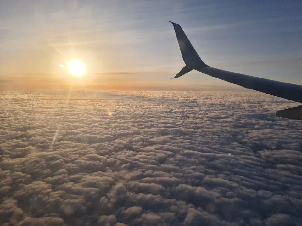 Два самолета экстренно перенаправлены из-за непогоды в аэропорту Нового Уренгоя.