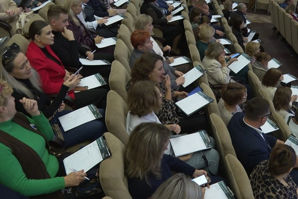 Жители ДНР приняли участие в этнографическом диктанте. Фото: ТГ/Пушилин