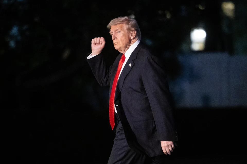 Трамп показал новые танец на бизнес-форуме в Майами