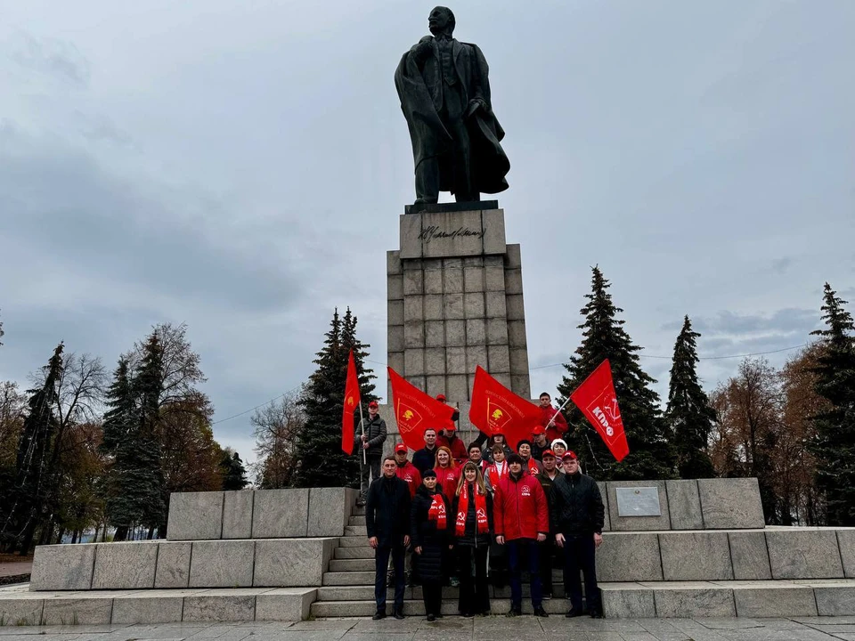 Ульяновцев приглашают принять участие в шествии в честь годовщины революции | ФОТО: телеграм-канал КПРФ Ульяновск