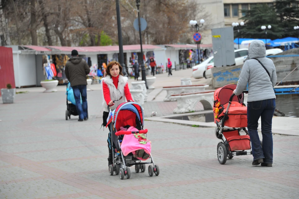 Право на пособие имеют семьи, чей среднедушевой доход ниже 21 102 рублей.