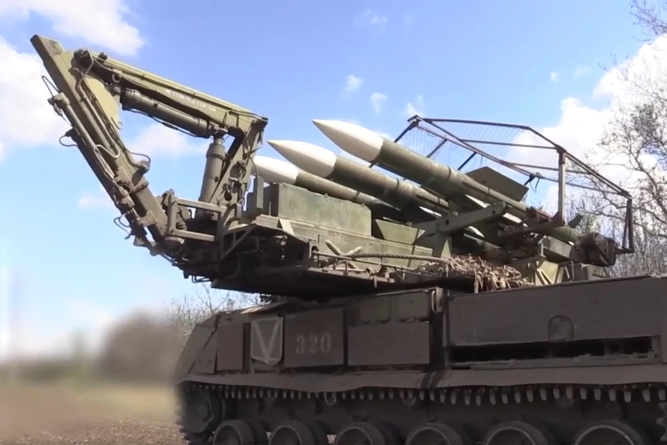 «Бук» перехватил и уничтожили американские реактивные снаряды РСЗО HIMARS