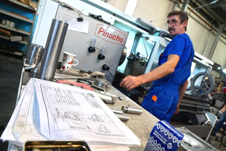 «Просто безальтернативно»: Почему в России надо повышать производительность труда