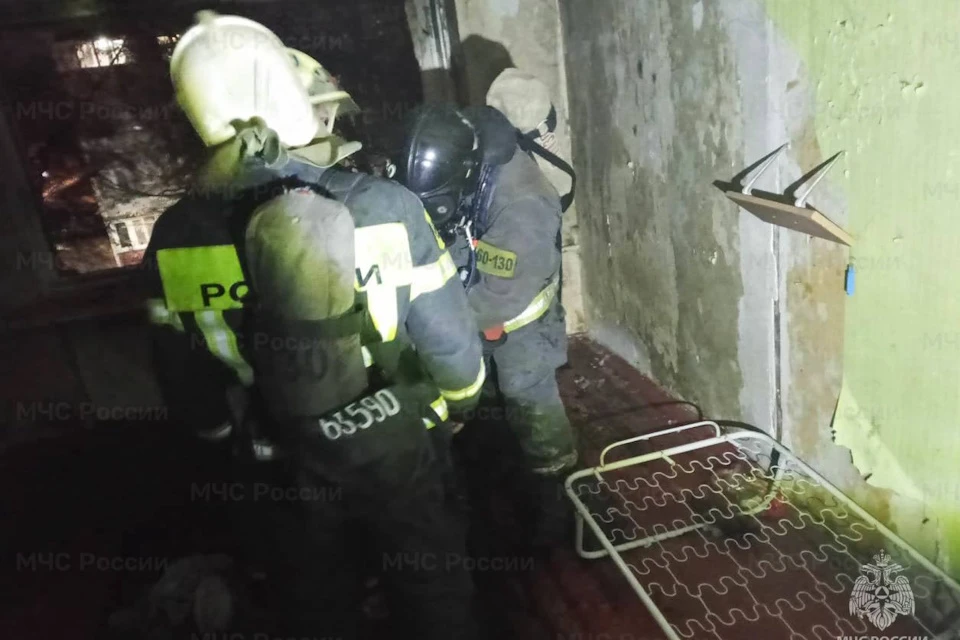 Пожарные Воскресенска спасли жизнь пожилой женщины