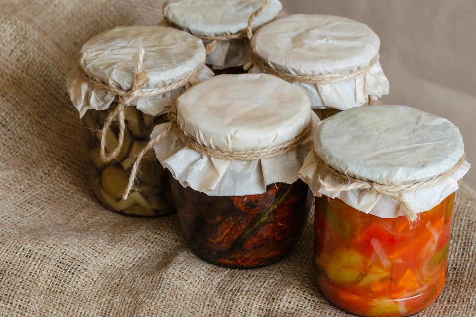 В Новой Москве семью госпитализировали из-за отравления консервированным салатом. Фото: Dmitriev Mikhail/Shutterstock/Fotodom.