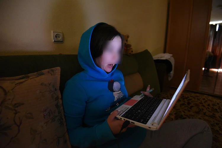 Вместо зарплаты - жизненный урок: Ростовчанка хотела заработать на лайках в соцсетях, но сама потеряла все деньги