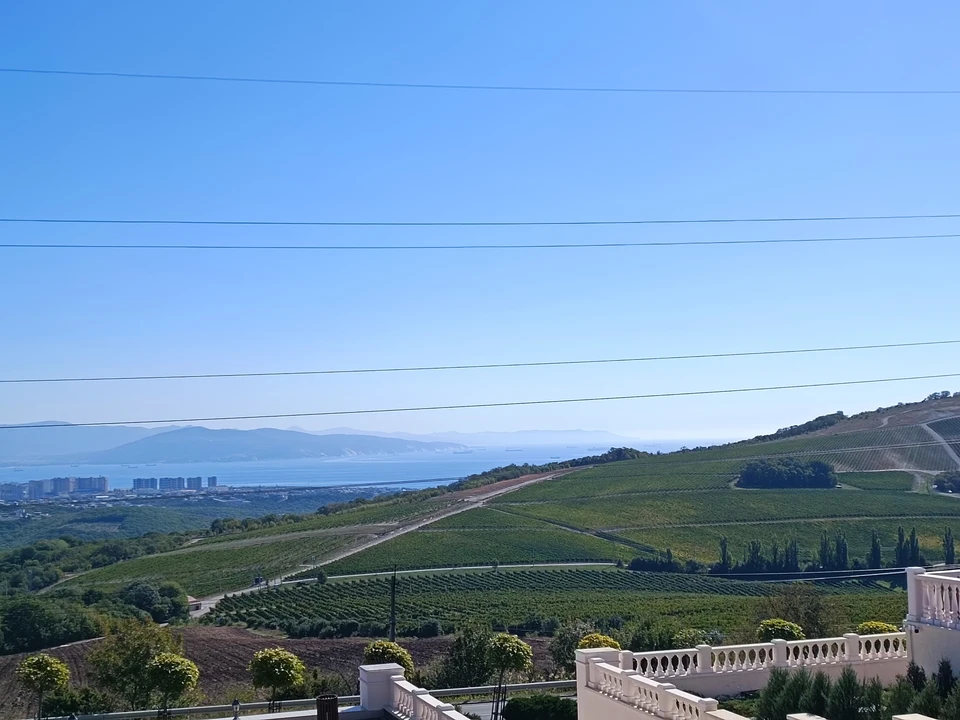 В Краснодарском крае зафиксировали возможное приближение к берегу безэкипажных катеров