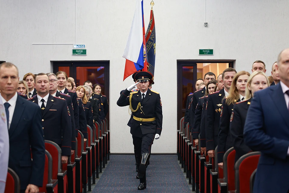 День сотрудника органов внутренних дел РФ отметили в Барнауле