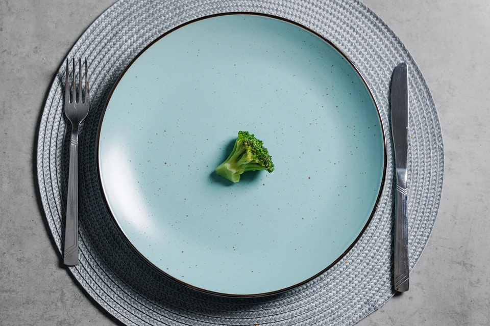 Диетолог объяснила, как правильно заедать стресс