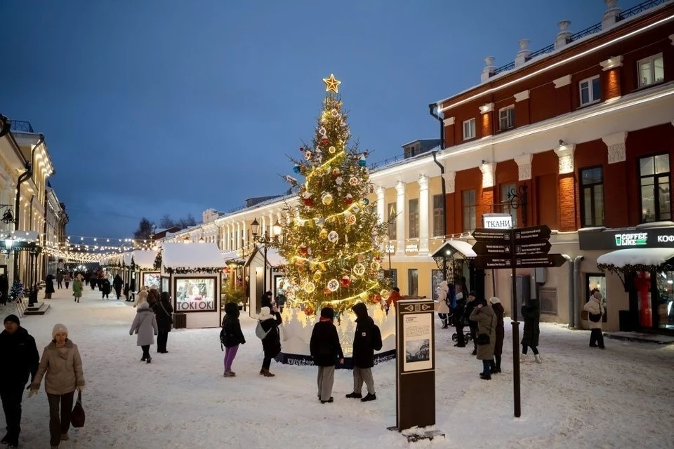 Представители районов и округов займутся установкой и украшением елей в первую неделю декабря. Фото: администрация города Кирова