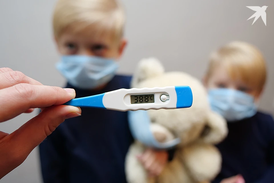 Почти половину заболевших составляют дети (47,8%). Среди них чаще всего болеют малыши 3-6 лет (35,4%) и школьники (36%).