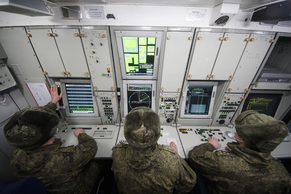 Военные отслеживают цели.