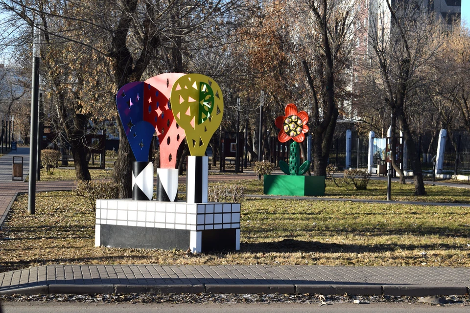 На Красрабе реализовали эскизы талантливой молодежи. Фото: администарция Красноярска