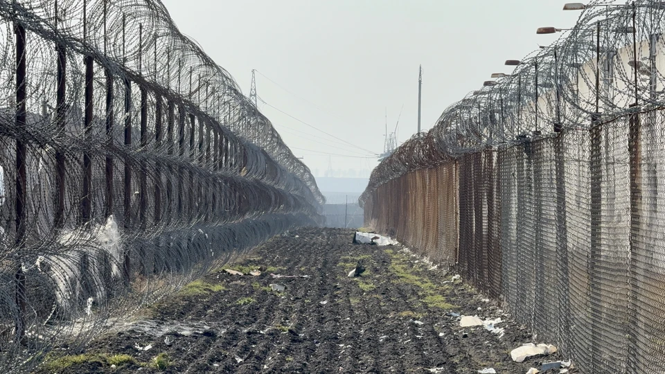 Грузовик с оружием пытался попасть в колонию на Урале