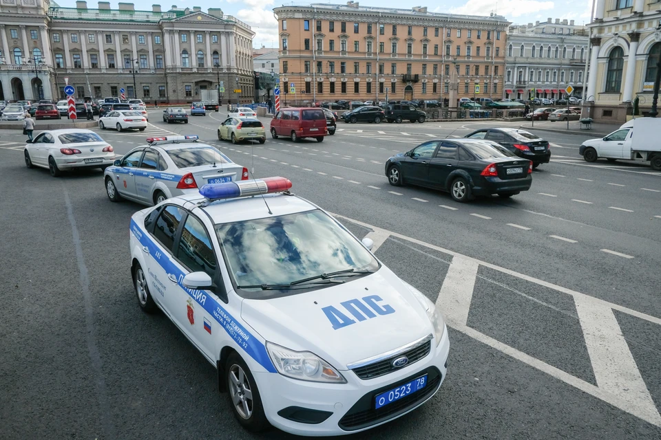 В Петербурге прошел рейд по мигрантам.