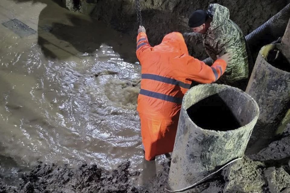 Люди остались без холодной воды. Фото: t.me/prok_lenobl