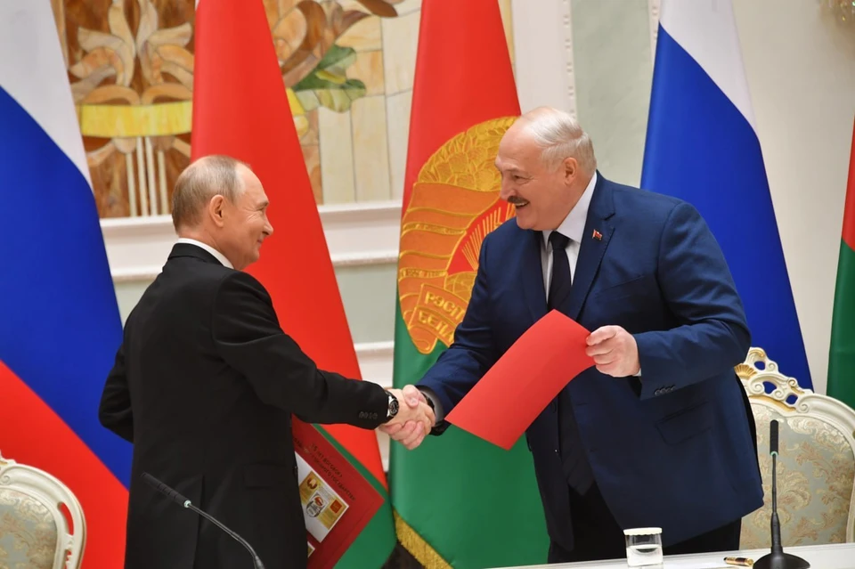 Владимир Путин и Александр Лукашенко провели телефонный разговор