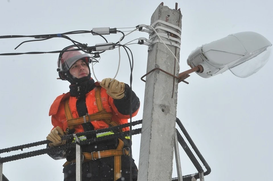 Планово отключат электроснабжение сразу на нескольких улицах
