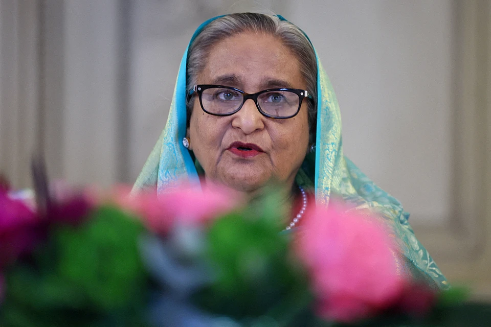 Сама Шейха Хасина отсутствовала на процессе, так как проживает в изгнании в Индии