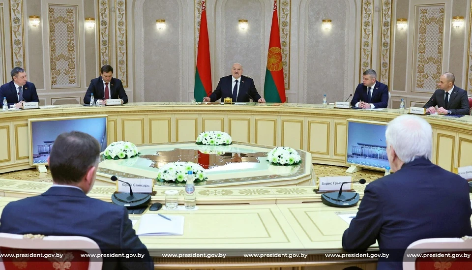 Лукашенко заявил, что жизнь заставит Польшу и страны Балтии строить нормальные отношения с Беларусью и Россией. Фото: president.gov.by.