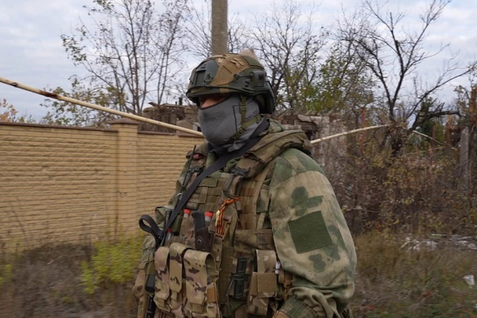 «Ворон» рассказал, почему выброшенный рюкзак с едой может спасти жизнь, и каковы шансы попасть в спецназ после сорока