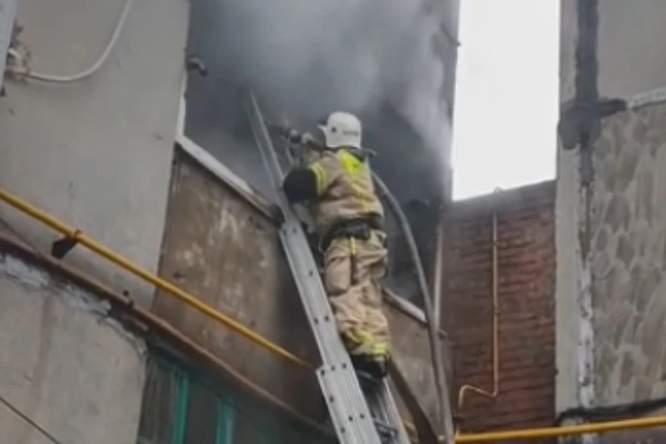На пожаре обошлось без жертв и пострадавших. ФОТО: скриншот с видео МЧС России