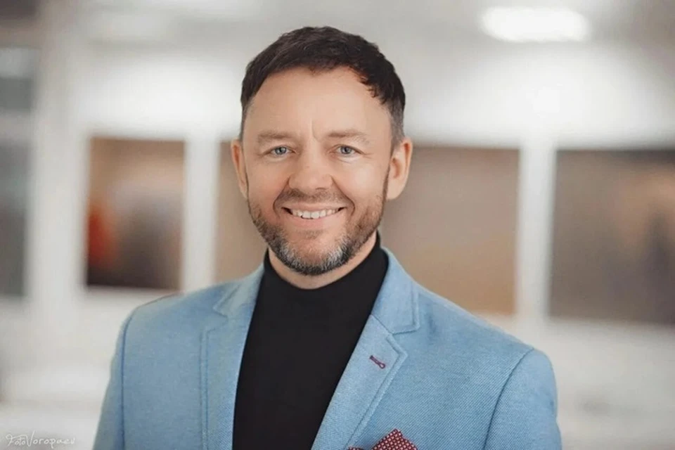 Продюсер федерального детского шоу «Елка телеканала Мульт», создатель, идеолог и экс- ведущий культового ТВ-Шоу «Уральские пельмени» Сергей Нетиевский.