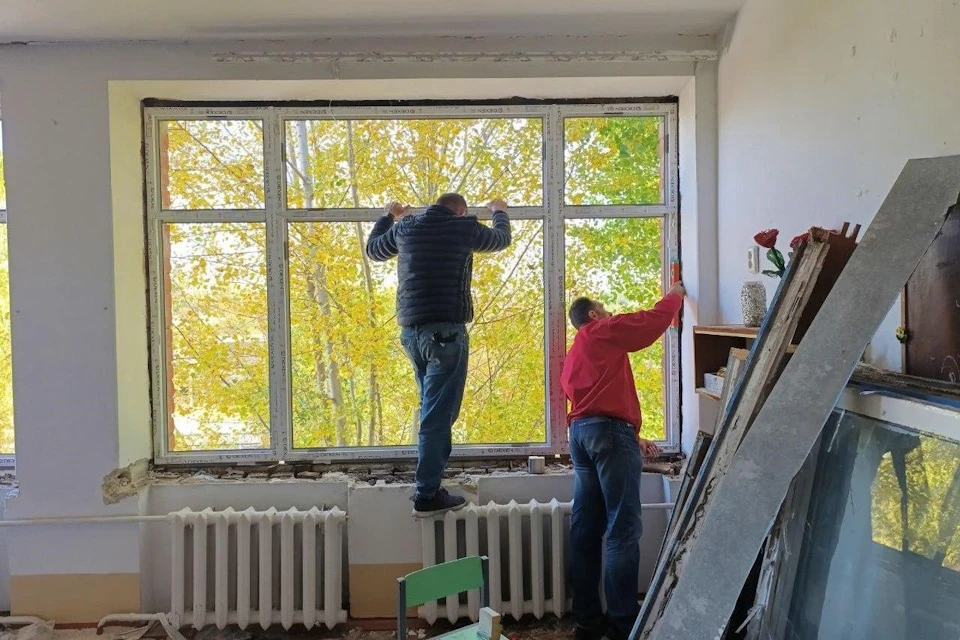 В помещениях университета идет масштабная замена окон Фото: ТГ-канал «Шефская помощь Херсонская область»