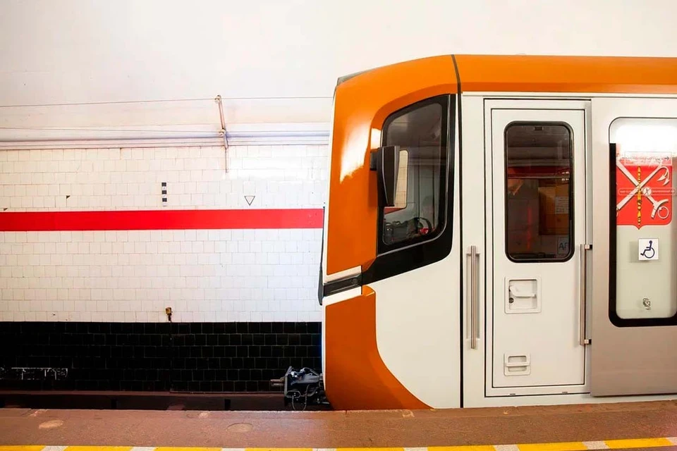 Ночью состав будет пока отдыхать в электродепо «Автово». Фото: Комтранс