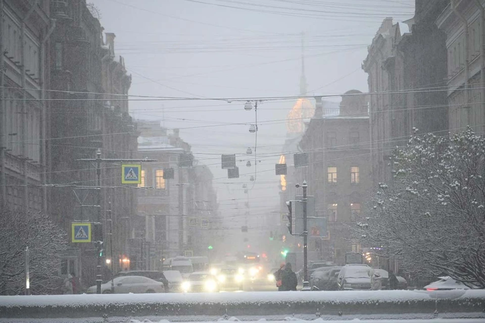 Пешеходов и автомобилистов призвали быть осторожнее.