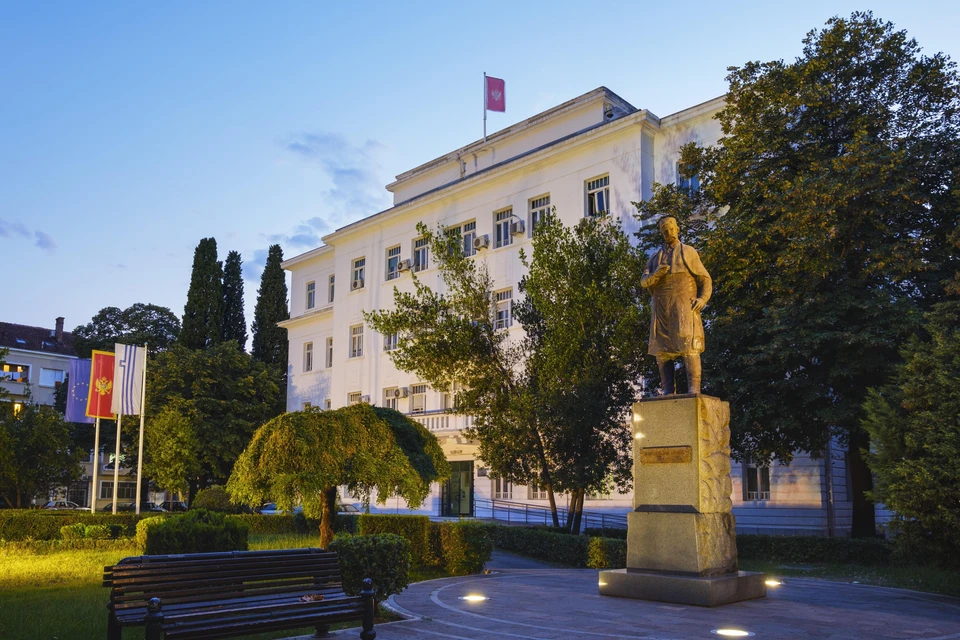 Визовый режим для россиян в Черногории станет строже