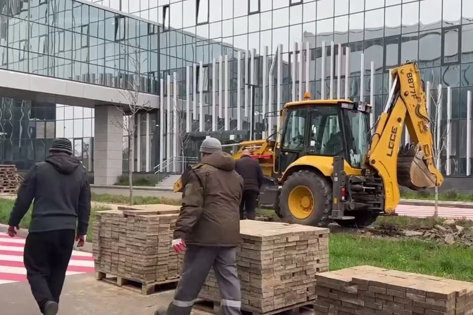 В Мариуполе готовят площадку для установки бюста генерал-майора Михаила Гудкова. Фото: ТГ/Побратимство Петербурга и Мариуполя