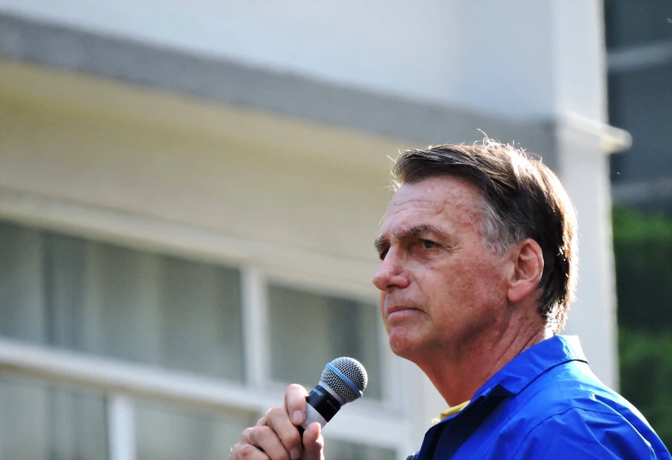 Reuters: экс-президент Болсонару признался в попытке вскрыть электронный браслет