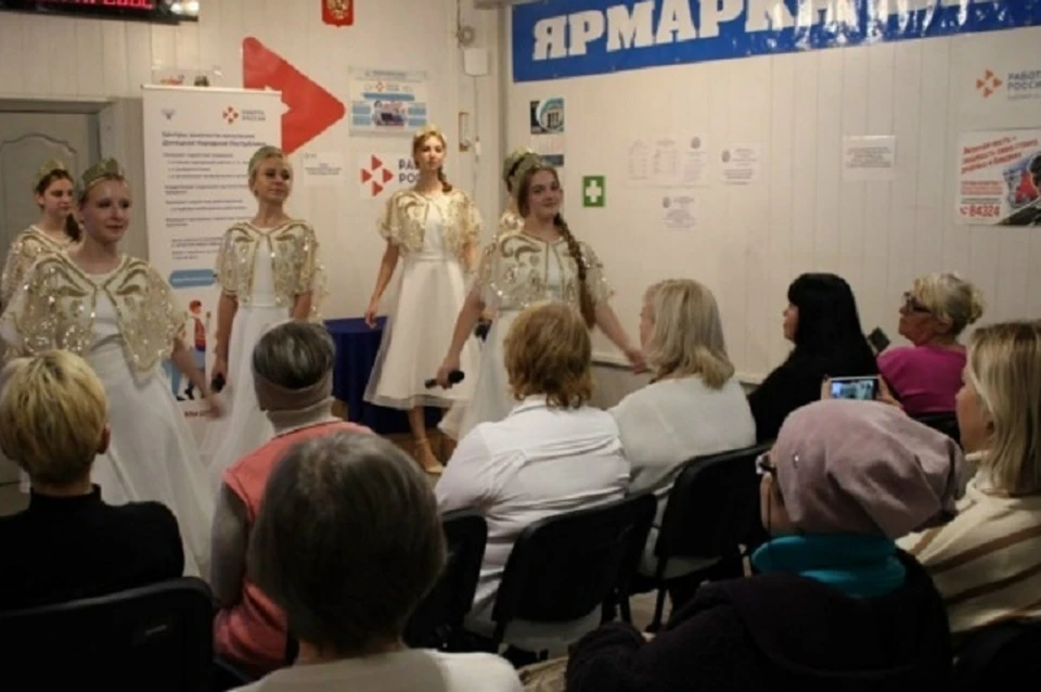 Выступления творческих коллективов ДК «Металлургов» никого не оставили равнодушным. Фото: Администрация Мариуполя