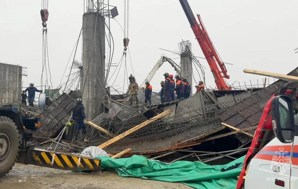 Число погибших при ЧП на стройке в Южно-Сахалинске выросло до трёх. Фото: ГУ МЧС по Сахалинской области