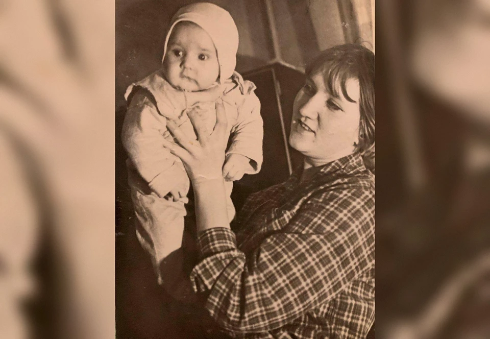 Евгений Балицкий поделился своей детской фотографией с мамой. ФОТО: ТГ-канал Евгения Балицкого.